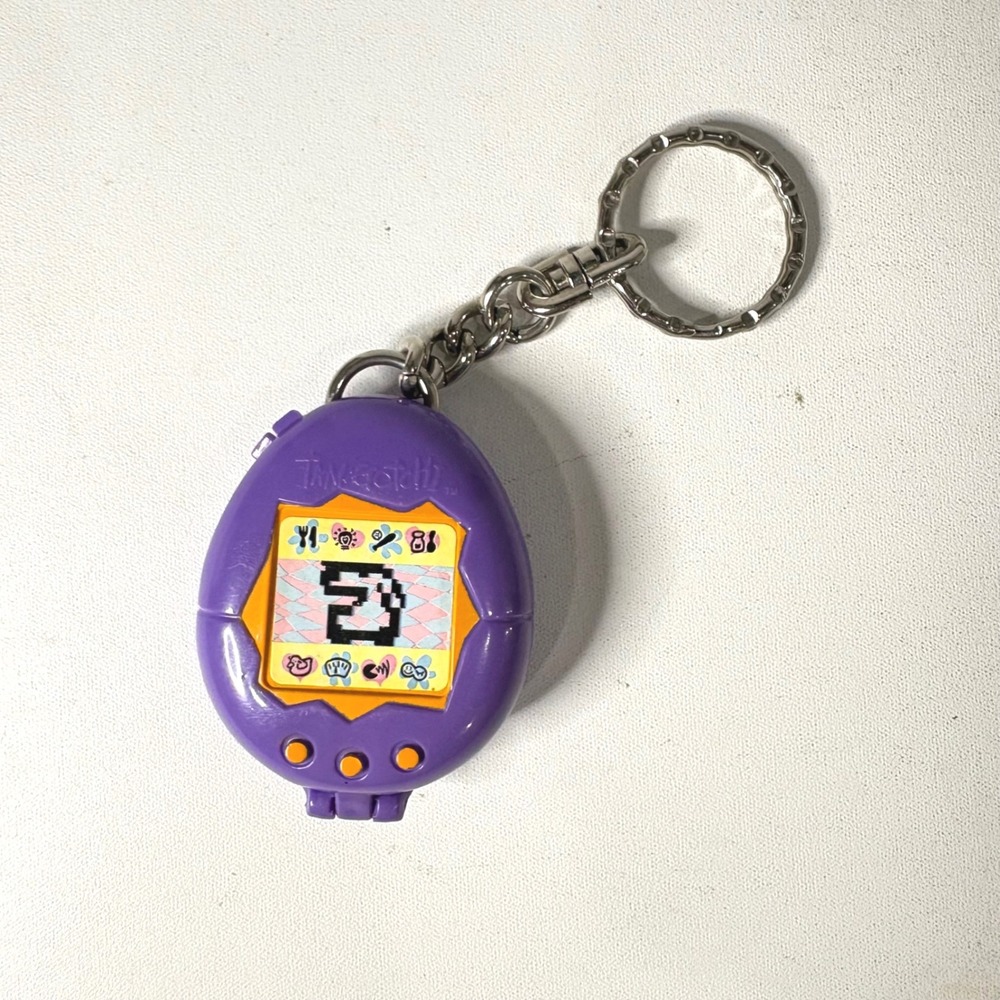 Vintage 1997 Bandai Tamagotchi McDonald's Happy Meal Keychain Purple Kuchipatchi